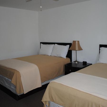 Shore Point Motel 포인트 플레전트 비치 객실 사진